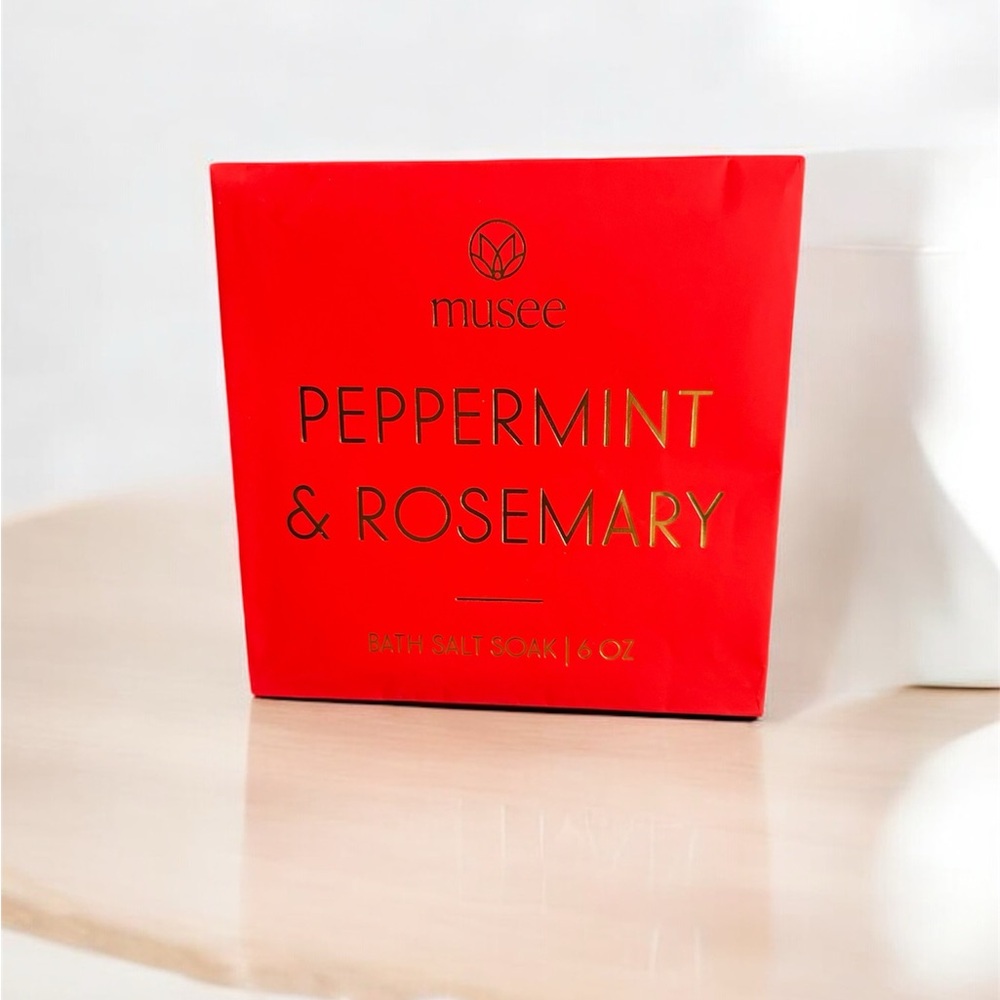 New Musee, peppermint and rosemary bath salt soak